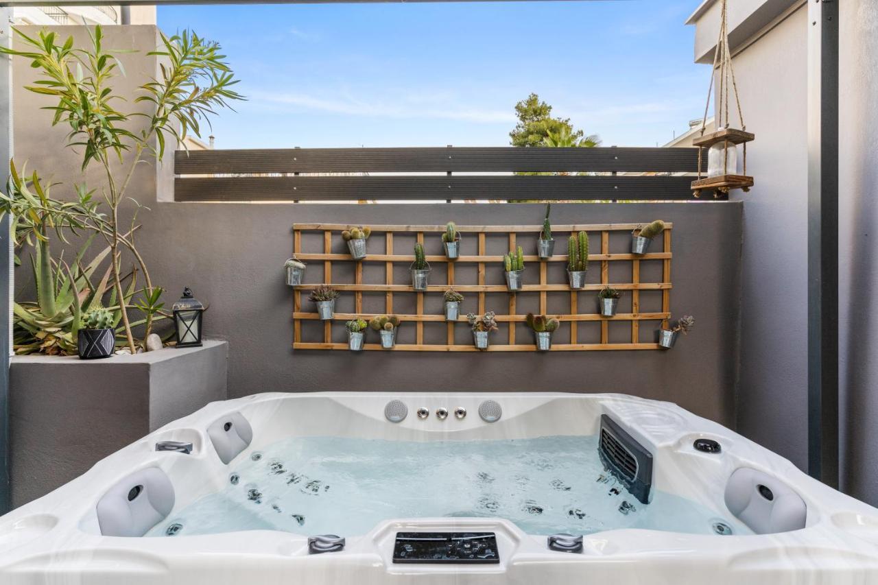 Luxe House In Glyfada With Spa Near Metro Station C8 Athens Exterior photo